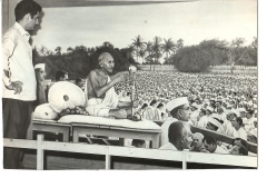 1970s-gandhi